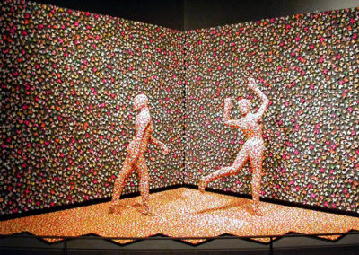 Sandy Skoglund – SHIMMERING MADNESS