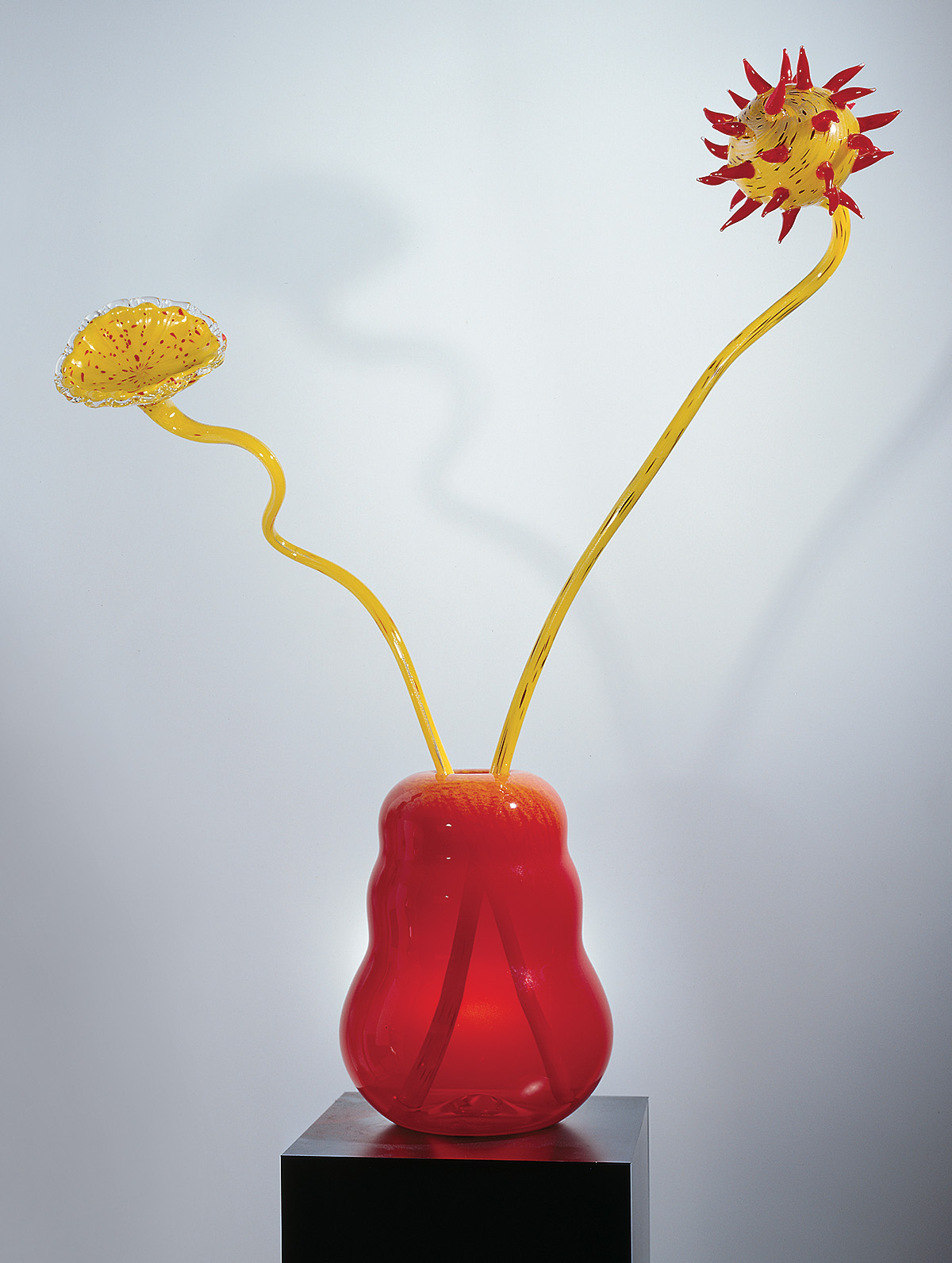 This week's featured artwork is Dale Chihuly's Aurora Red Ikebana with Bright Yellow Stems, created in 2001.